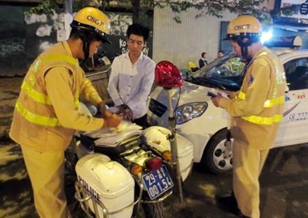 Quy định nộp phạt cho CSGT: Chỉ áp dụng vùng sâu, vùng xa và ngoài giờ hành chính