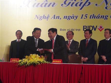 Nghệ An: Gặp mặt các nhà đầu tư 2014