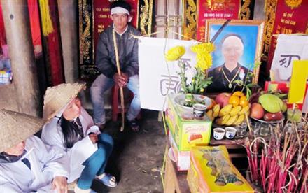 Hà Tĩnh: Chết bất thường sau khi tiêm thuốc bổ