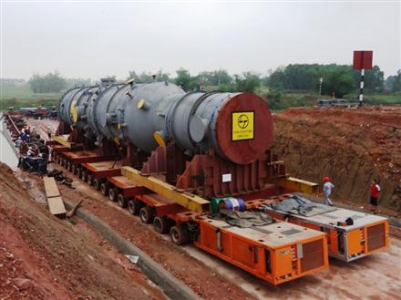 Tài xế kể chuyện lái siêu xe 158 bánh