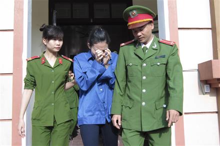 Số phận mù mịt của con trẻ sau những bản án