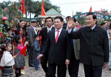 Chủ tịch nước thăm mô hình nông thôn mới tại xã Nghi Liên, TP Vinh