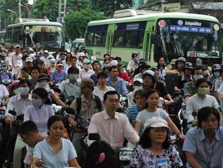 Thay vì cấm xe máy, hãy xử lý 'thảm họa xe hơi'