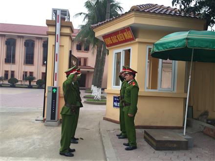 Vượt khó khăn, trau dồi tác phong để hoàn thành tốt nhiệm vụ được giao