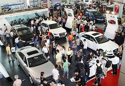Việt thua Campuchia: Làm ôtô nữa hay thôi?