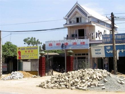 Không viết tiếng Việt trên biển hiệu - đừng coi là chuyện nhỏ