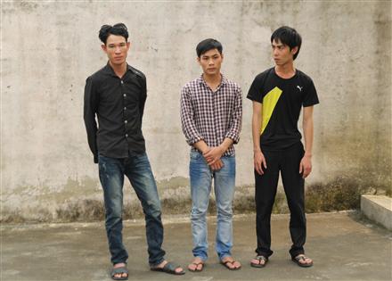Bắt 3 đối tượng chém người gây thương tích