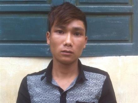 Ngang nhiên chặn xe, đập phá tài sản giữa đường