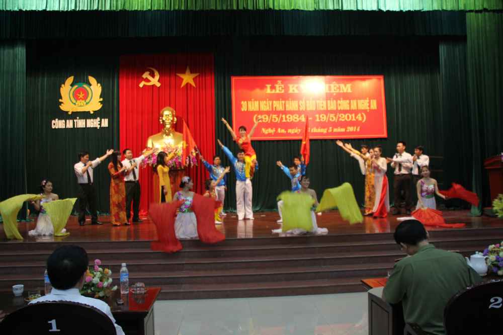 Lễ kỷ niệm 30 năm Báo Công an Nghệ An phát hành số đầu tiên