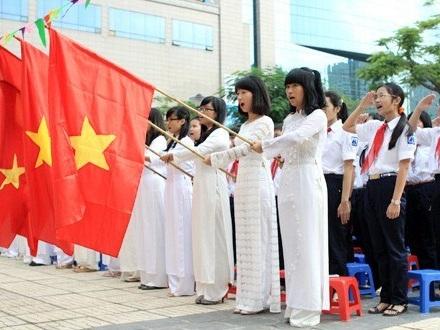 Để ngọn lửa yêu nước mãi mãi nồng nàn