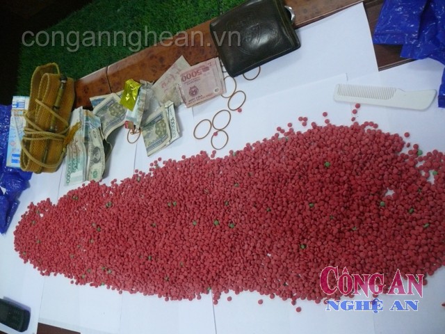 Phá chuyên án H313, bắt 2 đối tượng, thu 10 nghìn viên hồng phiến