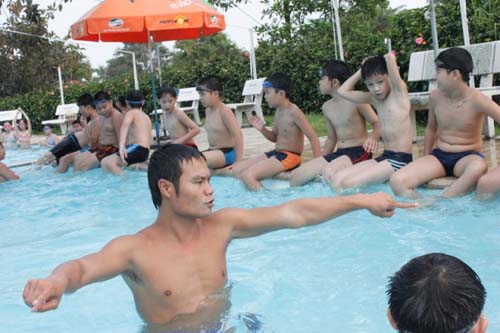 Đuối nước mùa hè: Tai nạn mới,  nguyên nhân cũ
