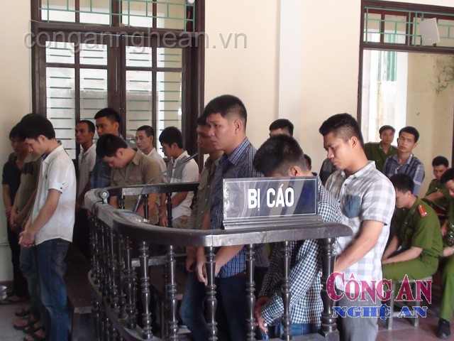 Án tù cho 20 đối tượng giết người