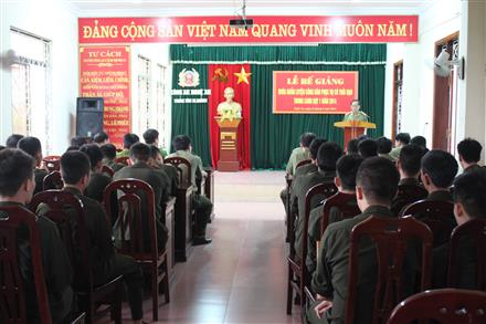 Bế giảng khóa huấn luyện công dân phục vụ có thời hạn trong CAND