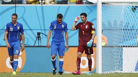 Italia - Uruguay: Đội quân thiên thanh cúi mặt ra về