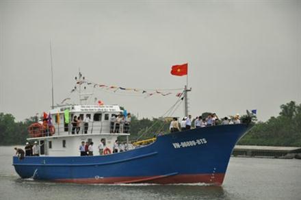 Tàu cá vỏ thép - Hiện thực hóa giấc mơ vươn khơi bám biển