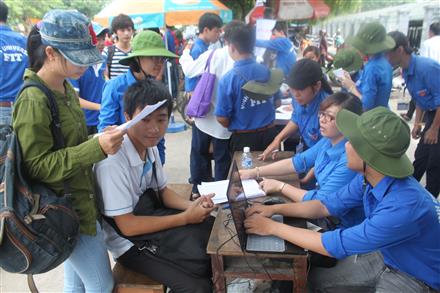 Khởi động chương trình 'Tiếp sức mùa thi' năm 2014