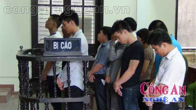 Đòi tiền đặt cọc đi XKLĐ, bị đâm tử vong