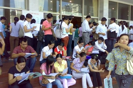 Hơn 162 nghìn người có trình độ từ đại học trở lên bị thất nghiệp