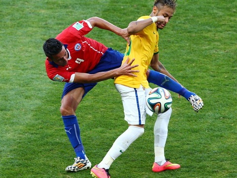 Brazil - Colombia: Tốc độ chóng mặt