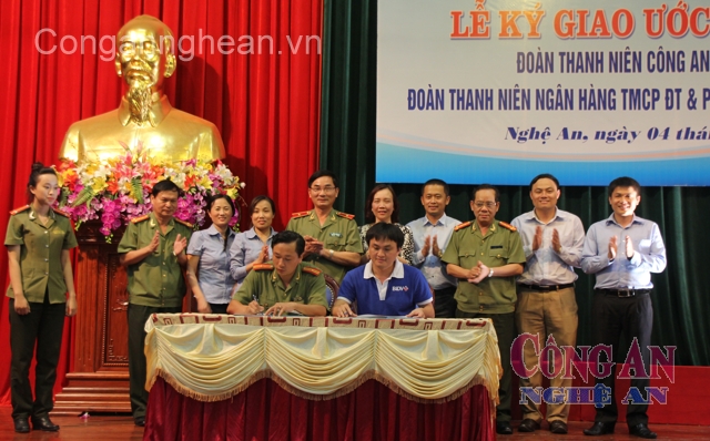 Ký kết giao ước kết nghĩa giữa Đoàn TN Công an tỉnh và Đoàn TN BIDV Nghệ An