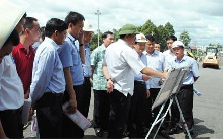 Bộ trưởng Đinh La Thăng 'thay' nhà đầu tư BOT Quang Đức
