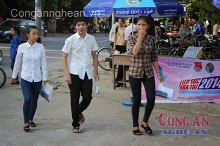 Kỳ thi ĐH diễn ra thành công tốt đẹp tại cụm thi Vinh