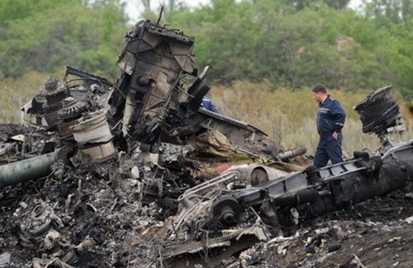 Vụ máy bay MH-17 rơi: Vội vã một cách từ từ