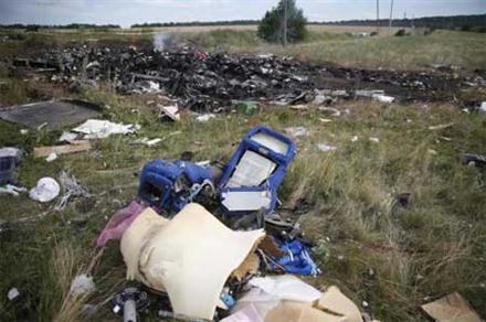 Nỗi lo thi thể nạn nhân MH17 thối rữa dưới nắng