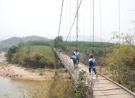 Khởi công đồng loạt 83 cầu treo dân sinh