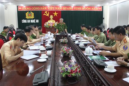 Kiểm tra công tác quản lý hành chính về TTXH tại Nghệ An
