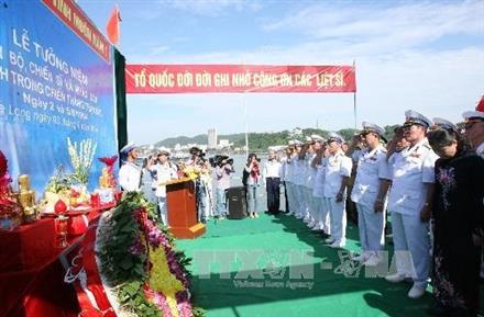 Tưởng niệm các anh hùng, liệt sĩ hy sinh trong chiến thắng trận đầu của Hải quân Việt Nam