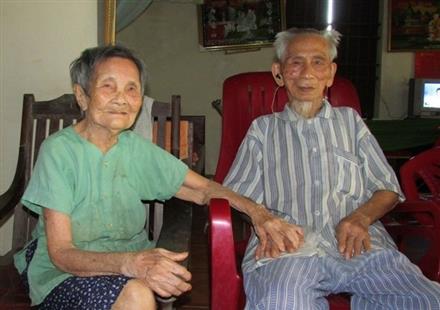 Bí quyết trường thọ của cặp vợ chồng tuổi 'bách niên giai lão'