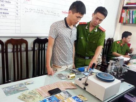 Tiếp tục cảnh báo lộ, lọt bảo mật thông tin khách hàng trên ATM