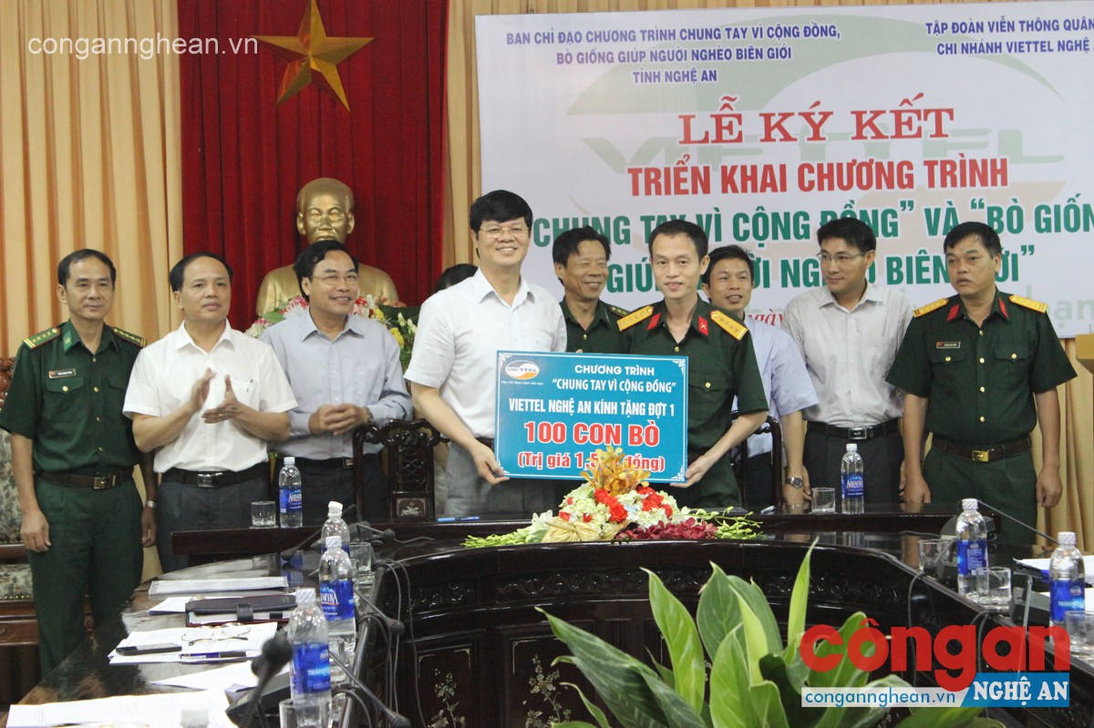 Lễ ký kết chương trình 
