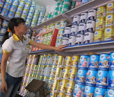 Quảng cáo lợp lờ: Hãng sữa hại trẻ để kiếm tiền