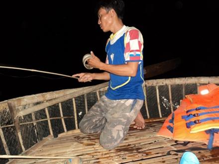 Câu mực đêm trên biển Cửa Lò