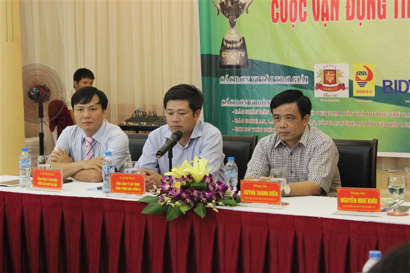 Đại biểu tại buổi họp báo