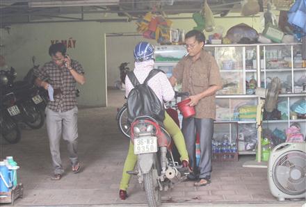 Cần chấn chỉnh việc thu lệ phí gửi xe tại BVĐK huyện Hưng Nguyên