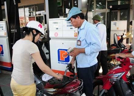 Chi phí định mức và mối lo tăng giá xăng dầu