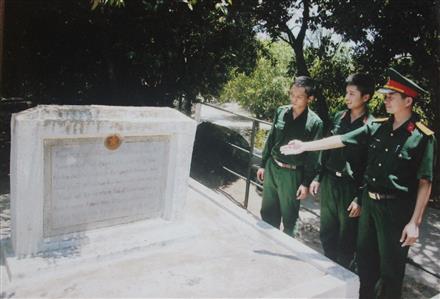 Oai hùng thời chiến, nhọc nhằn đời thường