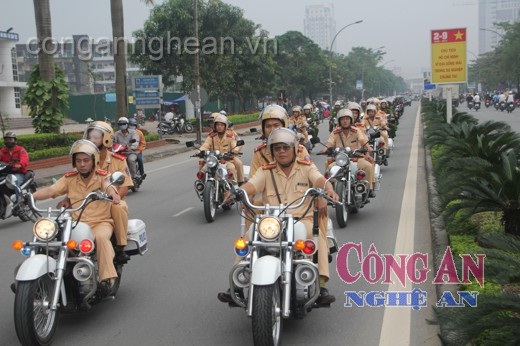 Ra quân xử lý các đối tượng vi phạm luật ATGT
