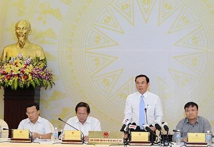Họp báo Chính phủ thường kỳ tháng 8: 'Nóng' về lao động nước ngoài và tuyển dụng công chức