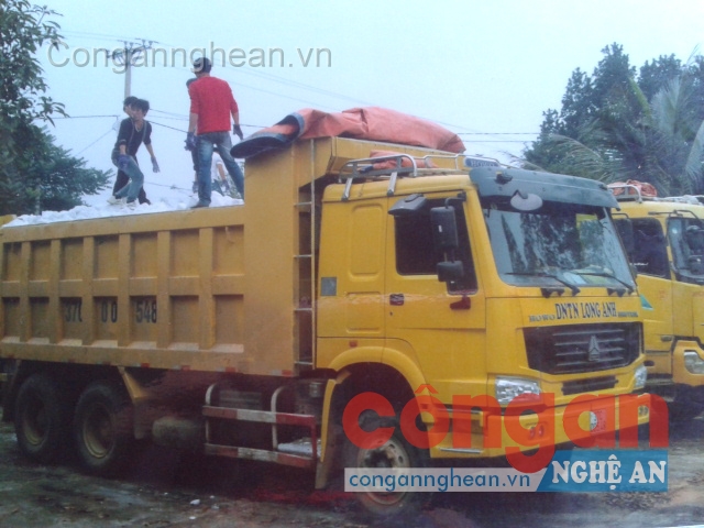 Kiên quyết xử lý xe quá tải, quá khổ trên Quốc lộ 48