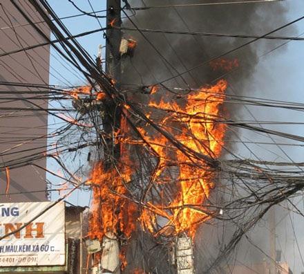 21 hộ dân điêu đứng vì điện