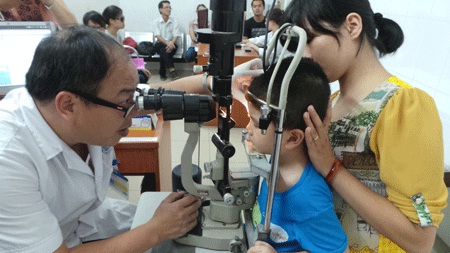 Phòng tránh đau mắt đỏ khi vào mùa