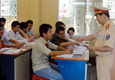 Góp phần hình thành văn hóa giao thông trong học đường