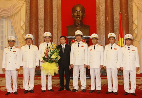 Công bố và trao Quyết định thăng cấp bậc hàm Thượng tướng CAND đối với đồng chí Thứ trưởng Tô Lâm.