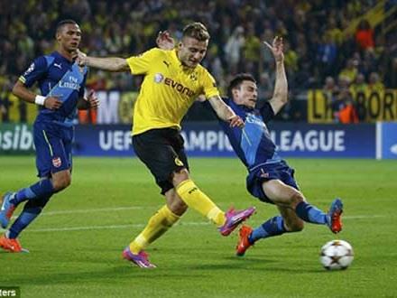 Dortmund - Arsenal: Sức ép nghẹt thở