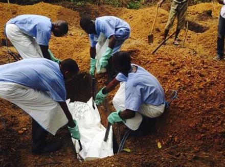 Tốc độ lây lan của dịch Ebola ở Tây Phi tăng gần gấp đôi